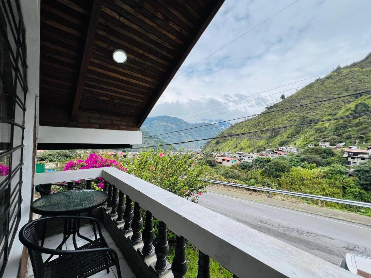 Mountain Chalet - Tungurahua Hot Springs/Aguas Termales Baños Екстериор снимка